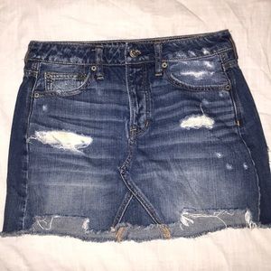 American Eagle distressed jean skirt